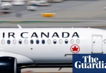 Former Air Canada pilot charged after allegedly flying without proper license for 16 years