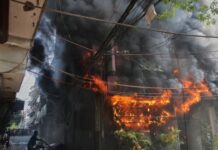 الشرطة الهندية: مقتل 21 شخصًا في حريق بأحد فنادق نيودلهي