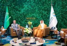 وزير الطاقة يبحث سبل تعزيز التعاون الفني والتقني مع مدير الطاقة الذرية
