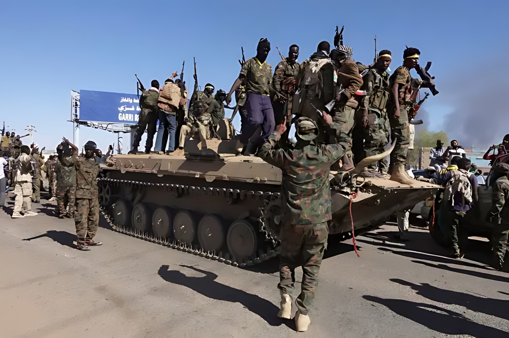 الجيش السوداني يستعيد منطقتين ويكبد الدعم السريع خسائر كبيرة