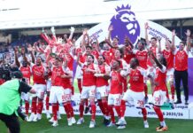 Arsenal complete permanent signing of Hincapie