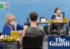 UK school leavers and new students to be offered meningitis B vaccine