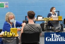 UK school leavers and new students to be offered meningitis B vaccine