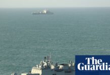 Russian frigate fires warning shots at British yacht in Channel – reports