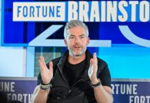 Stranded on a Denver tarmac, Booking.com’s CEO envisions the AI that should have rerouted him to Aspen before takeoff