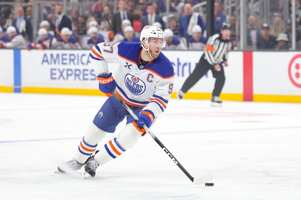 2026-27 Stanley Cup Odds: Hurricanes projected to go back-to-back