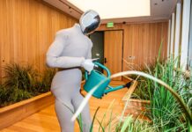 Robots keep falling on their faces — Silicon Valley has a plan to fix it