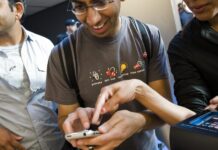 You can blame America’s plummeting fertility rate on the iPhone, study finds: ‘People are all depressed and alone and doomscrolling’