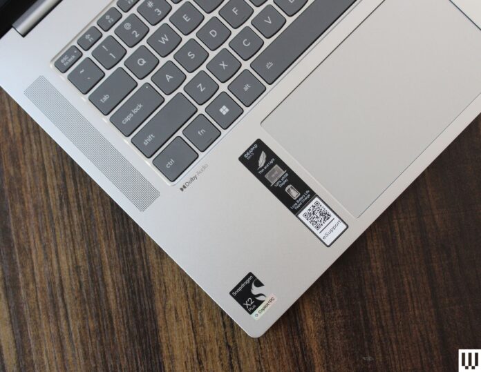 Lenovo%2520IdeaPad%2520Slim%25205x%2520overhead%2520SOURCE%2520Luke%2520Larsen.jpg