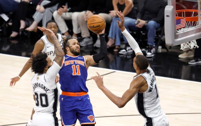 NYP060526KNICKS129JS.jpg