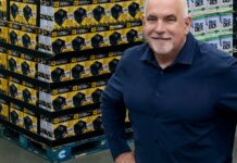 Costco CEO Ron Vachris rose from the warehouse floor to the corner office without a college degree—and he says it’s thanks to not job hopping