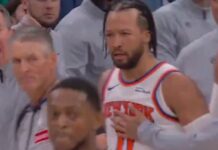 Jalen Brunson explodes at ref Scott Foster after Spurs player steps on ankle