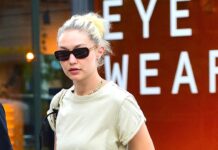 6 ways to style your Birkenstocks with jeans