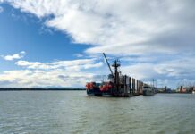 Search suspended for six missing after charter boat sinks near Vancouver