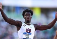 US college athlete smashes 110m hurdles world record