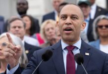 Jeffries welcomes Democratic Socialists into the fold as critics warn party is revealing ‘exactly who it is’