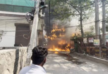 Deadly fire rips through New Delhi hotel