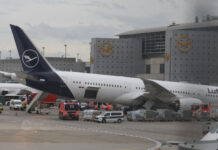 Lufthansa employees injured after Boeing 787 collapses in Frankfurt
