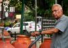At 77, Delhi’s ‘Matka Man’ Serves Hundreds of People With Water, Meals & Dignity