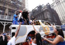 Mitchell Robinson’s heartwarming gesture with neighborhood on night before Knicks’ title parade