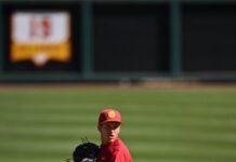 USC baseball pulverizes Texas A&M behind surprise pitching star