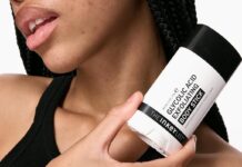 Travel-friendly exfoliating stick that ‘dramatically’ reduces stretch marks and acne is now £13 for summer