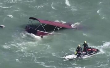 Tragedia davanti ad Alcatraz, barca affonda nella baia: un morto e tre dispersi