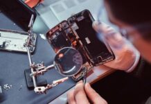 Dagli smartphone alla tv, scatta il diritto alla riparazione: chi riguarda, ecco le nuove regole