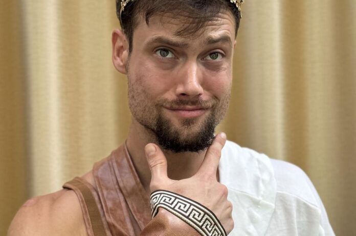 1_Fitness-influencer-drowns-after-trashing-luxury-home-and-running-into-lake.jpg