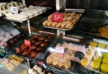At This Howrah Sweet Shop, the Family Legacy Runs From Mother to Daughter