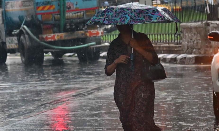Record Rains Batter Gujarat, Thousands Displaced as Floods Worsen