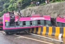 One Dead, 26 Injured As Private Bus Overturns in Kerala’s Kuttippuram