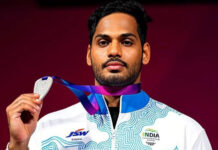 CM Chandrababu Congratulates Ajaya Babu On CWG Weightlifting Silver