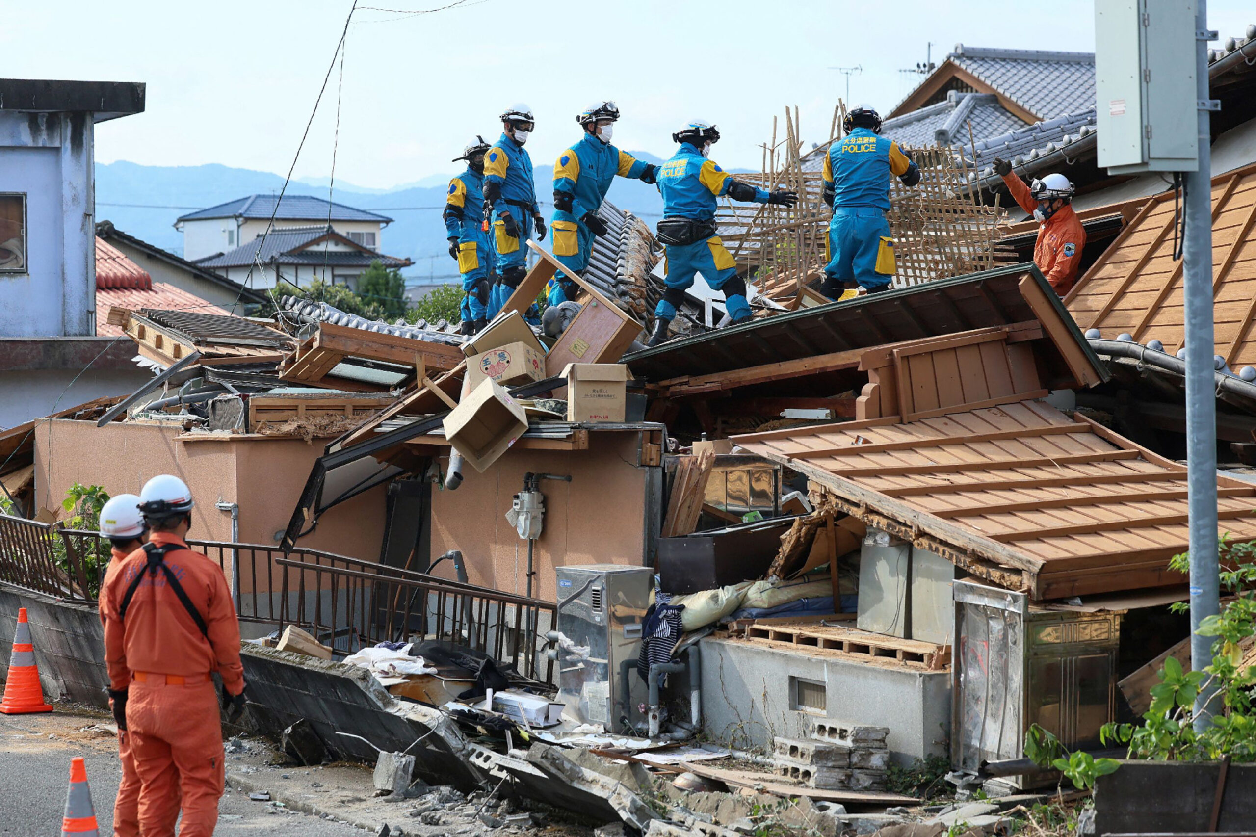 Japan Quake Survivors Battle Thirst, Heat As Toll Rises To 30