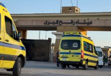 مصر.. معبر رفح البري يستقبل 92 جريحًا ومريضًا ومرافقًا فلسطينيًا