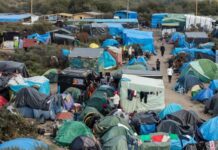 Convicted people smuggler reportedly living in UK should be deported, Tories say