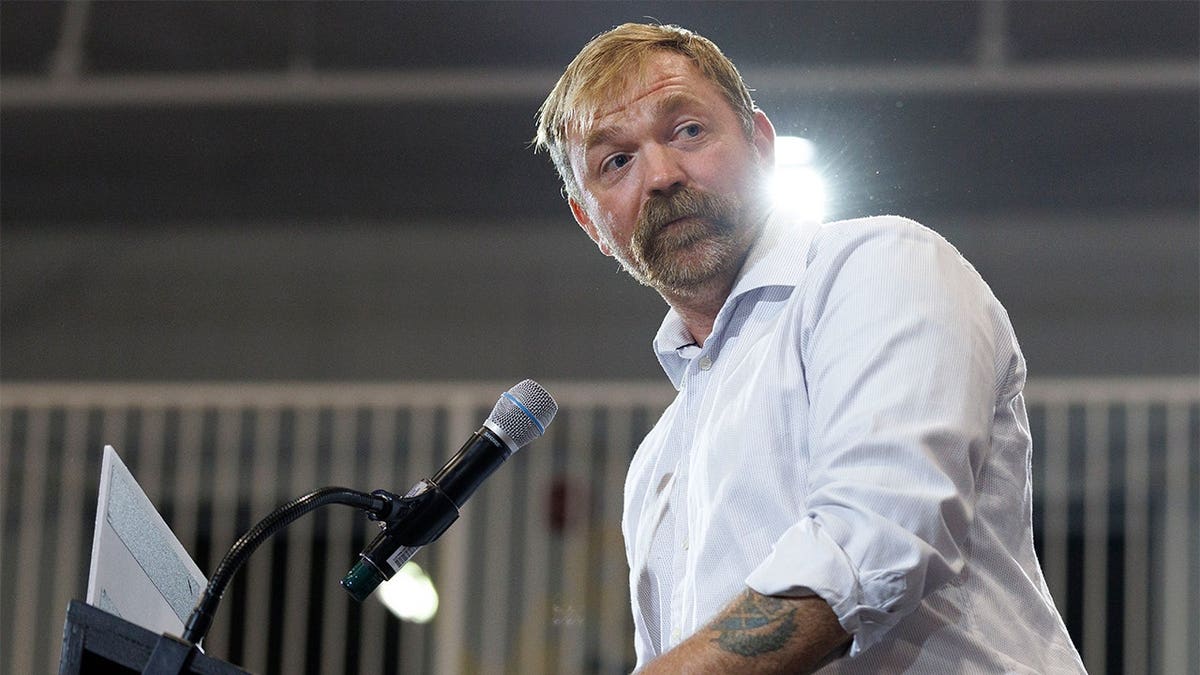 Inside the slapdash Platner vetting job that ignored warnings before bid blew up: source