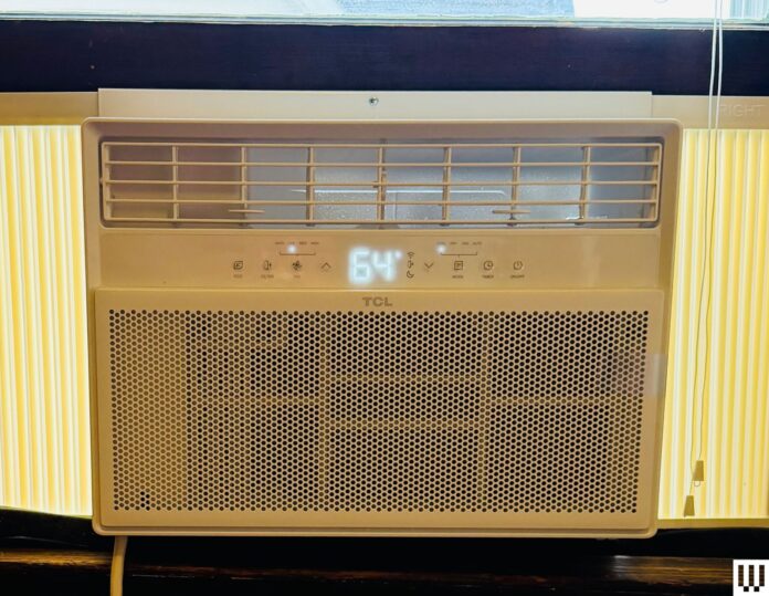 TCL-Q-Series-Window-Air-Conditioner-SOURCE-Martin-Cizmar.jpg