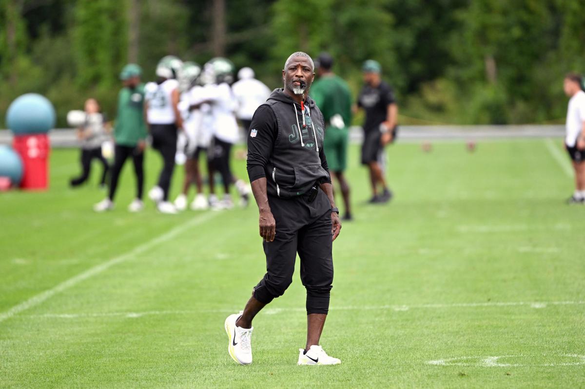Aaron Glenn making right play-calling decision after last year’s Jets error