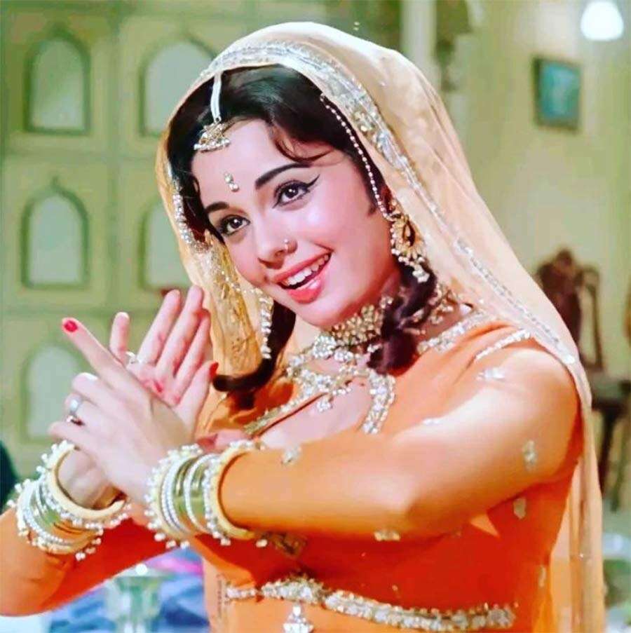 Editors Take: Mumtaz The Queen Bee Who Ruled Bollywood