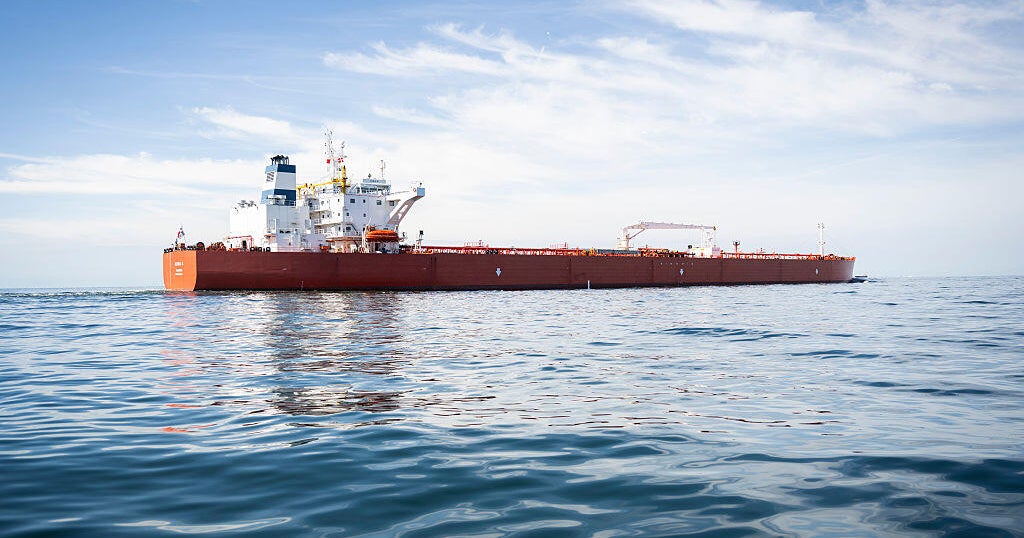Trump admin. to back tariffs on Russian oil in effort to end Ukraine war, sources say