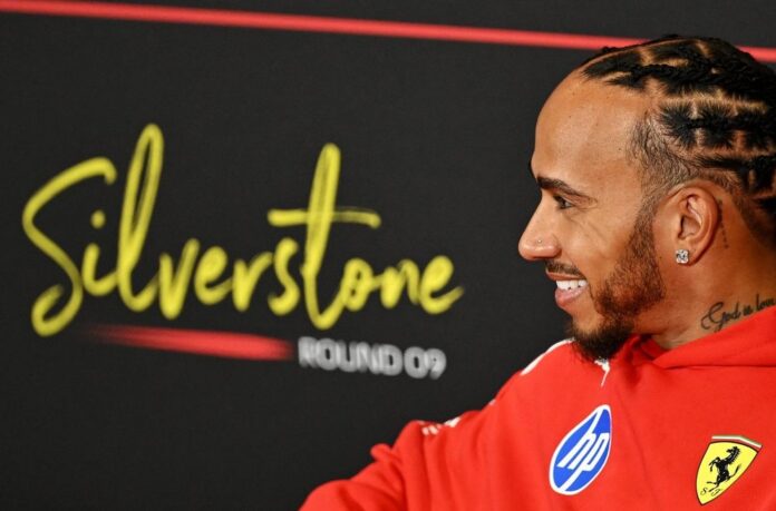 lewis-hamilton-ferrari.jpg