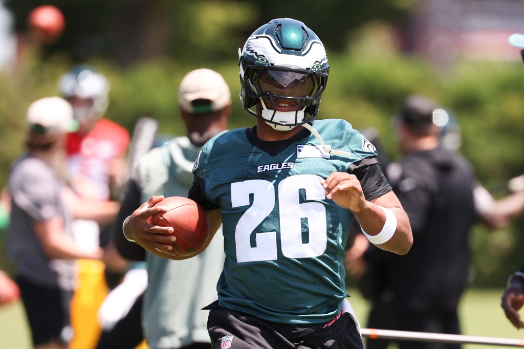 philadelphia-eagles-running-back-saquon-130387234.jpg