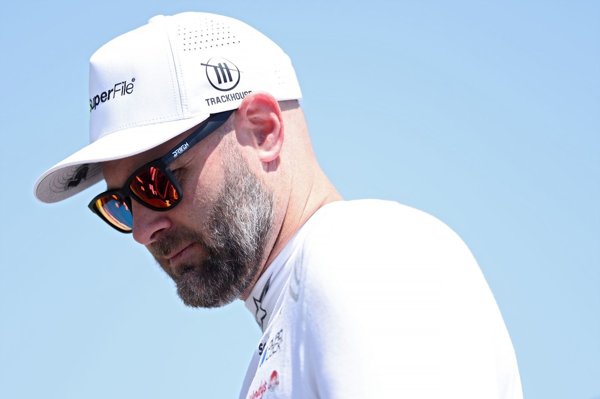 shane-van-gisbergen-trackhouse.jpg