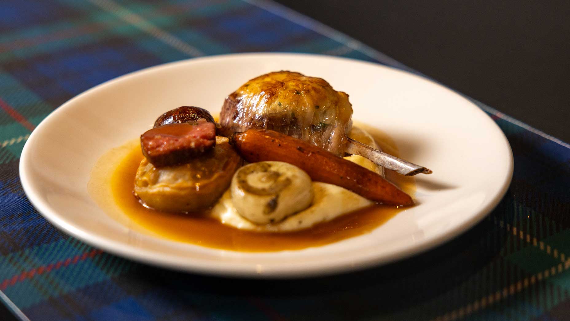 Scottish fare at McLemore Resort, plus bread pudding you have to try