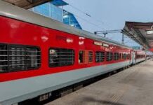 J&K Highway Closure: 3 Special Trains Ferry 2,200 Stranded Passengers