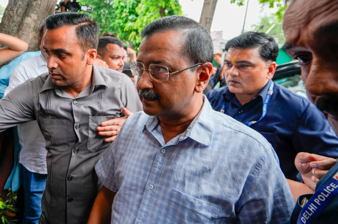 Police Stop Kejriwal’s March to PM’s Residence Over E20 Fuel