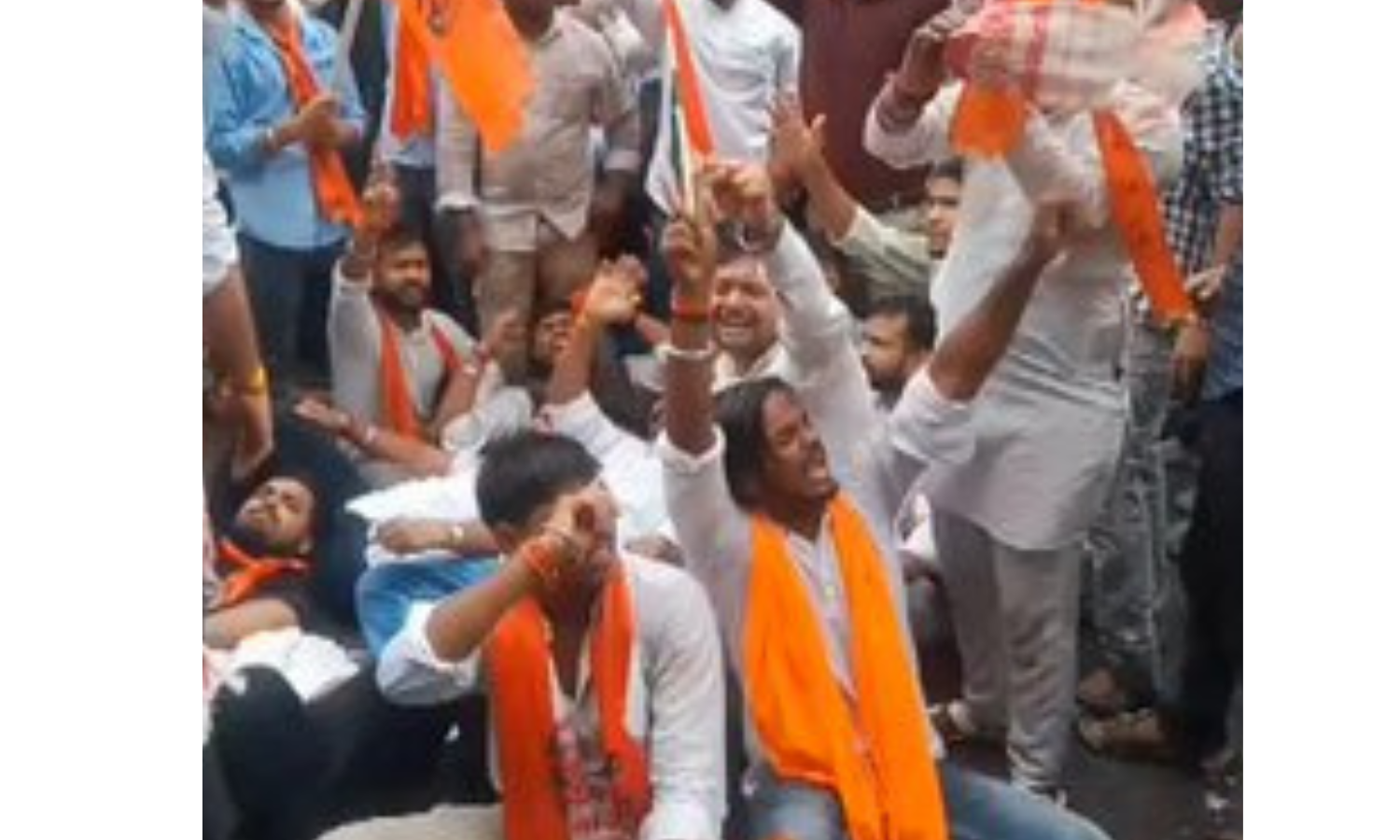 ABVP Members Clash With Police Near Jharkhand CM’s Residence, 8–10 Detained