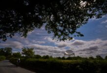 Artists, writers and scientists urge UK government to save Jodrell Bank Observatory