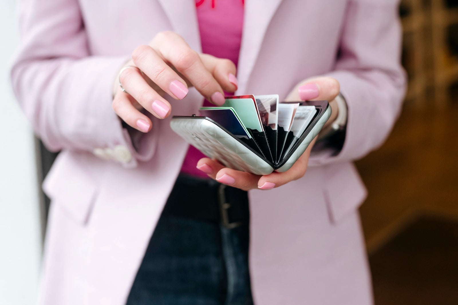 Credit-Card-Wallet_Westend61.jpg